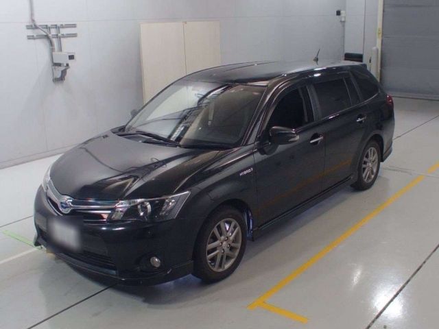 90271 Toyota Corolla fielder NKE165G 2015 г. (CAA Chubu)